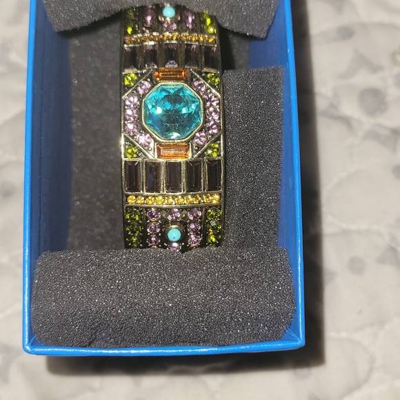 Heidi Daus Amethyst & Aquamarine Lavish Layers Crystal Art Deco Wide Bangle - Picture 6 of 7